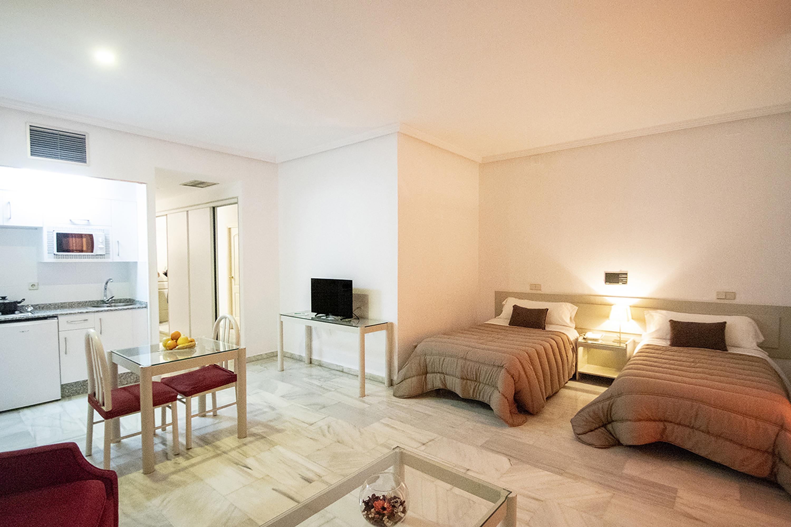 Hospedium Hotel Apartamentos Simon Verde Майрена-дель-Альхарафе Экстерьер фото