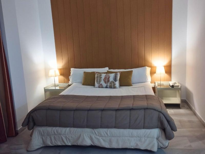 Hospedium Hotel Apartamentos Simon Verde Майрена-дель-Альхарафе Экстерьер фото