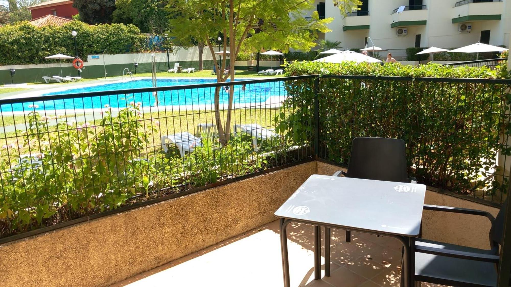 Hospedium Hotel Apartamentos Simon Verde Майрена-дель-Альхарафе Экстерьер фото