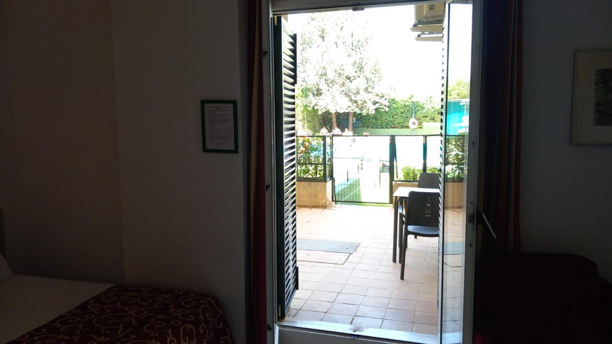 Hospedium Hotel Apartamentos Simon Verde Майрена-дель-Альхарафе Номер фото