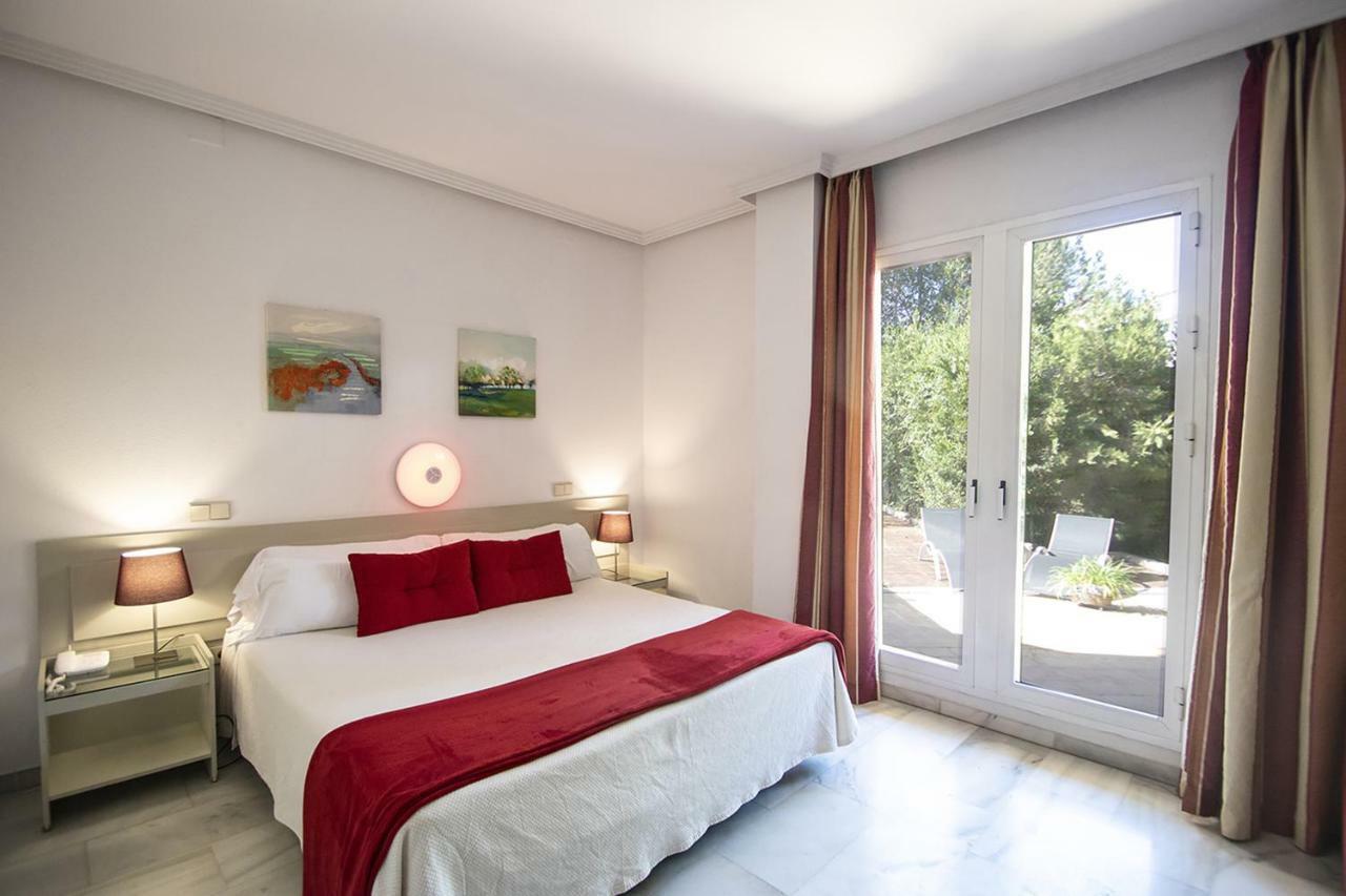 Hospedium Hotel Apartamentos Simon Verde Майрена-дель-Альхарафе Экстерьер фото